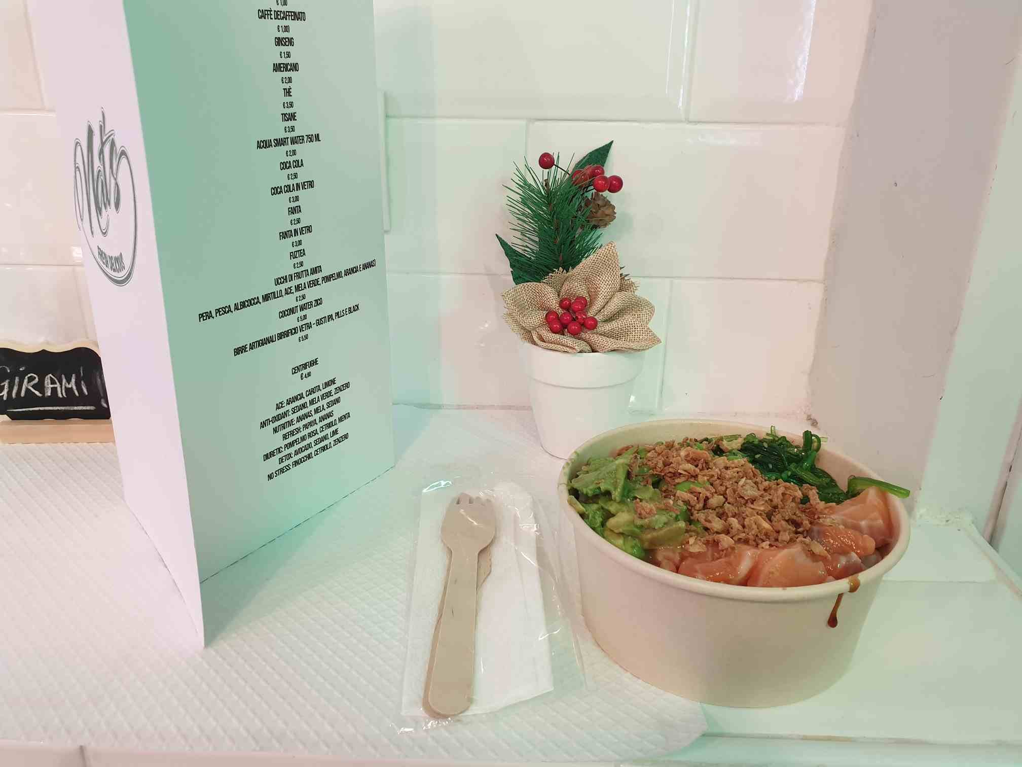 Le Poke di Nat's Fresh & Delicious in Via Torino