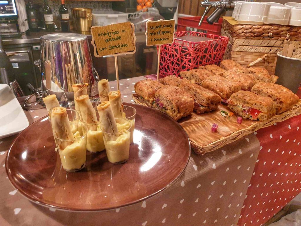 Aperitivo Micasa Tosteria Milano