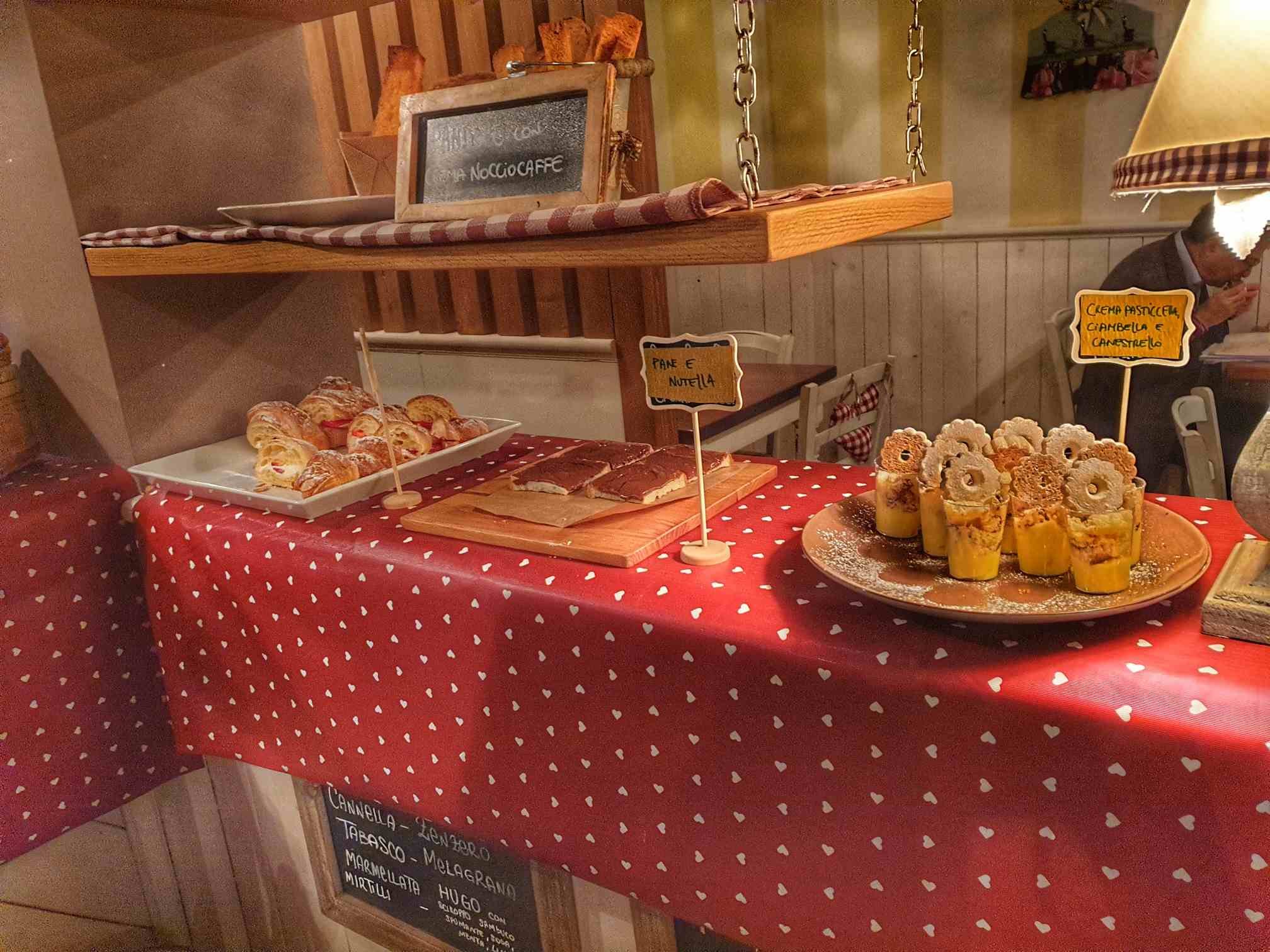 Aperitivo Micasa Tosteria Milano