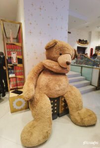 orso gigante negozio milano